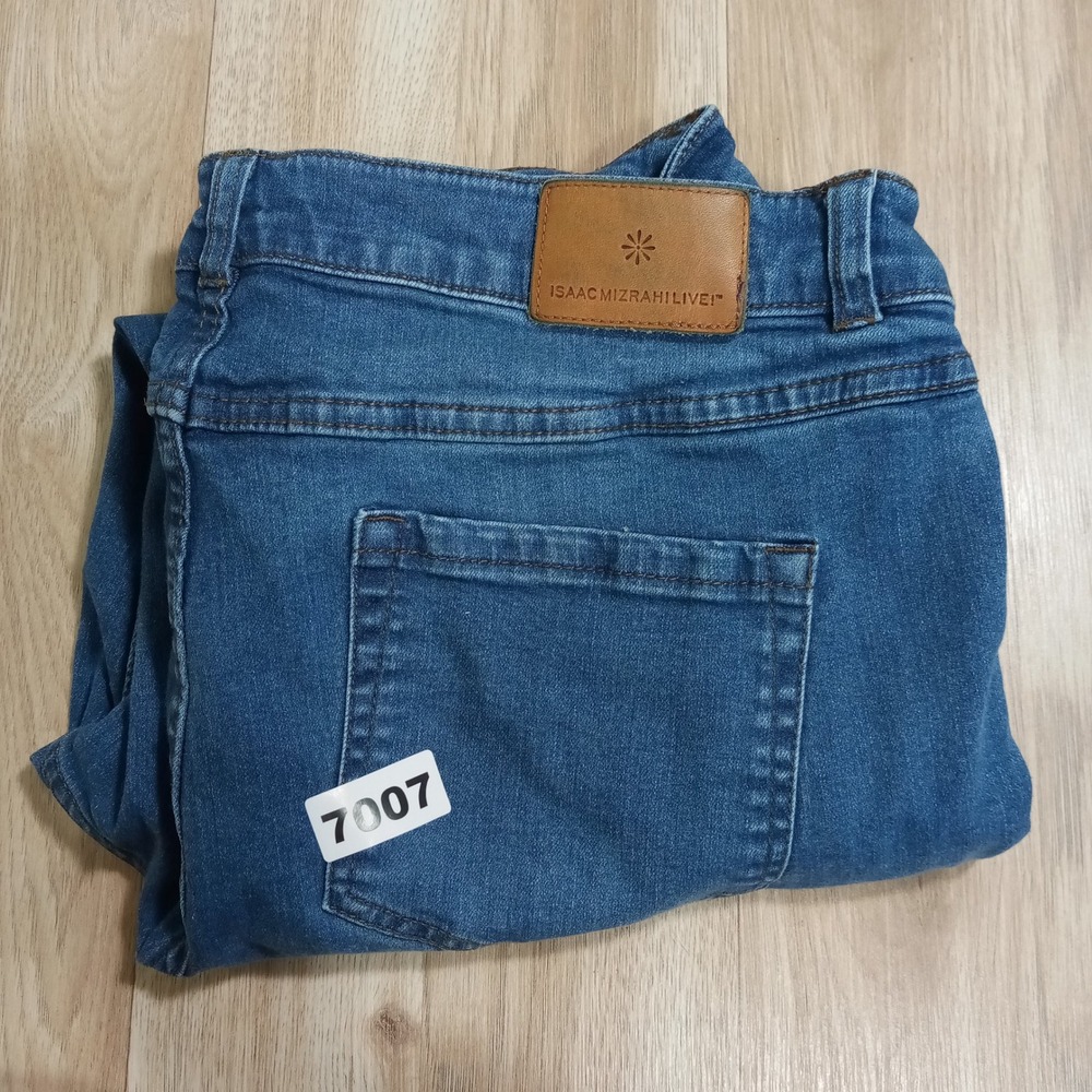 Isaac Mizrahi Live Womens Blue Straight Leg Cropped Jeans Size 14P Medium Wash - Picture 10 of 10